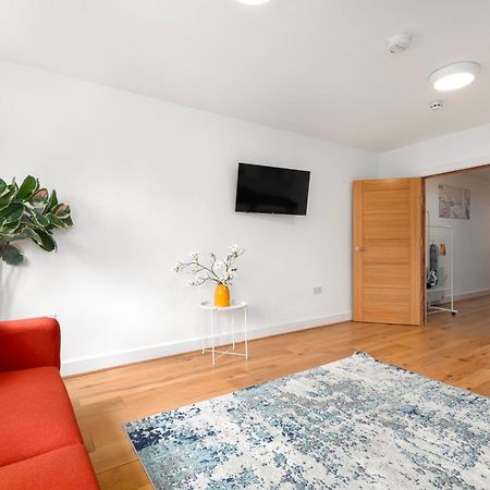 Appartamento Cozy Flat Londra Esterno foto